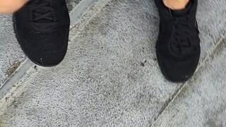 Flexing muscular calves at transit