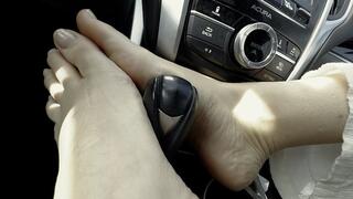 Gearshift Gets It With Feet - Emma