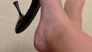 Mule asmr against soles