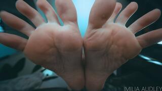 Sole-fucking A Giantess - Ft Imilia Audley