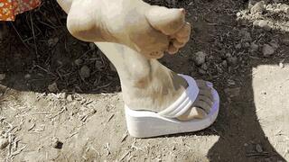 I lost my shoe while walking-15 MOV