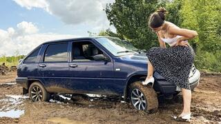 CAR STUCK Country house inspection