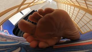 VR360 MARTINA wriggled her toes