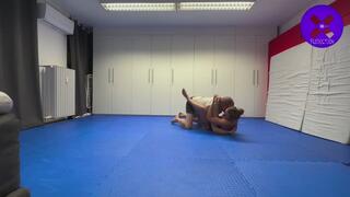 XENA WRESTLING vs HIGGENS69 in a competitive wrestling in Germany