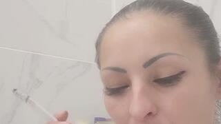 Smoke and cough while bath time whit Anna Sparkle