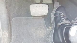 Evalynn in black boots 2