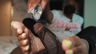 NellySexyToes Milks DFJ With Her Big Wide Size 11 Feet - Pov FJ - Ebony FJ - Size 11 Feet