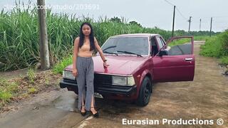 273 - WenWen inspecting old DX