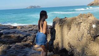SHE NEEDS TO FART ON THE BEACH BY KIARA FULL HD