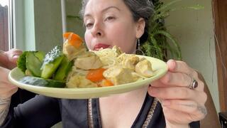 pasta with chicken pieces m4