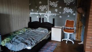 Scissors and lift & carry