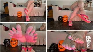 Juliette_RJ Making you cum befrore Halloween Party - JOI - SOLO FEMALE - FOOT FETISH - CUM COUNTDOWN - THICK LEGS - BIG ASS - BRAZILIAN QUEEN - BBW MILF - FEET JOI - DANGLING