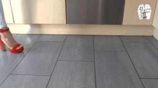 Cigs under Christins heeled Sandals