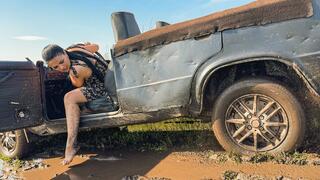 CAR STUCK Wet soil for heels and photoshoots