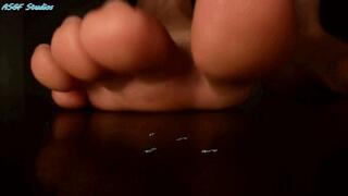 Karly Salinas UNAWARE GIANTESS, confuses boys for bugs! "Yuck!" "No wait mum!!!" - MOV