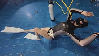 Apnea 076 - Ariel with SCUBA Orgasm