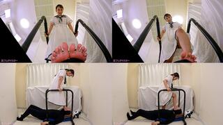 Mino Mashiro - Trampling the face of a man who loves soles with her Bare Feet