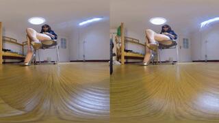 3DVR180 XINGGAN supervisor humiliated the dwarves beneath his feet