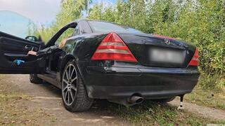 Bouncing Mercedes Benz SLK