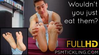 Johnny Hackson gets barefoot HD