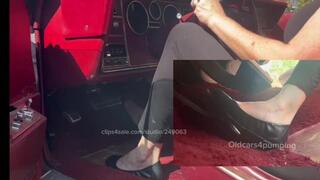 Check out my NEW FLATS, REVVING the Tbird!