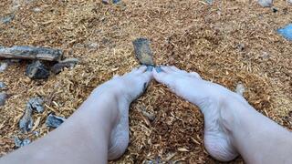 Katherine sexy barefoot play outdoors