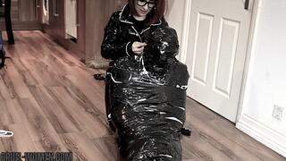 Kinky Bitch - Twin Domination 7 *MOV*