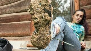 Whole family disappears in muddy shoes wmv