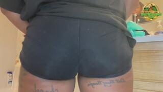 Temptress Mango is Thick & Tempting - Ebony Ass Worship