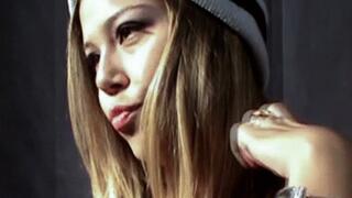 Smoking Girl Hot Marlboro Light 100's Model Anita 84 Mp4 960X640