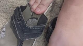 humiliating my old flip flops