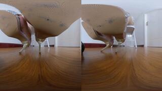 3DVR180 YUANYUAN high-heeled sandals battle dwarfs