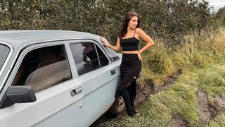 CAR STUCK Rain and wet grass The car is stuck