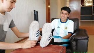 COMPLACIENDO AL ENTRENADOR