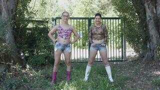 pee in jeans and wellies - mp4 720p