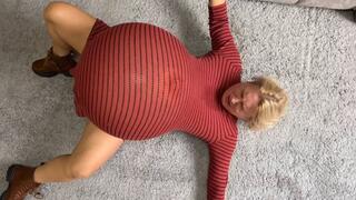 The courier was fucked and impregnated by a strange creature with tentacles WMV