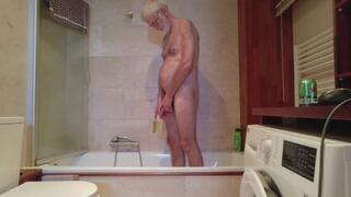 Pee in bathtub and glass