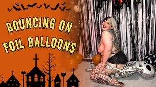 Bouncing my ass and pussy on foil balloons gets me so wet