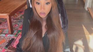 Trans Bunnygirl Gets Off