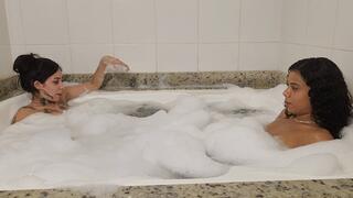 SEDUCTIVE NATHY WILL DELIGHT HER TATTOOED FRIEND IN THE BATHTUB - FULL VIDEO