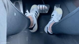 DRIVING WITH ITCHY FUNGUS FEET - MP4 HD