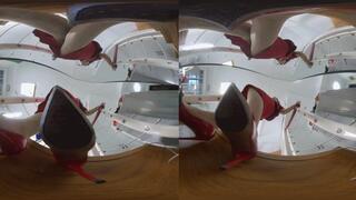 The 3DVR180 ERER staircase high heels crush the dwarf POV