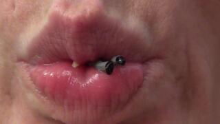 Aunt Riley Drops By For A Visit!