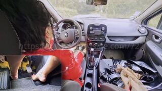 Mistress Lady Georgia hates this car - PIP over shoulder - Episod 2 - Barefeet part