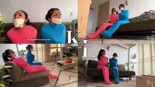 Lucia & Mara Tricked by Fake Egyptologist