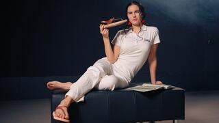 SANDALS SNIFFING 2 | 4K