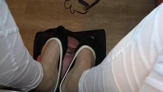 Destroying a Slave's Face with Ballet Flats