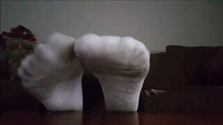 Stretch out your tongue and mouth muscles! Time for my foot bath!