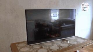 Flatscreen under high heel Boots