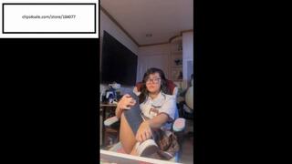 Alicejan schoolgirl with itchy feet